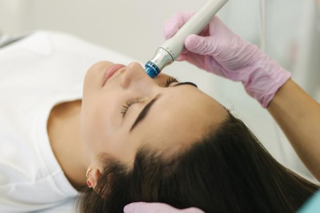 Soin du visage hydrafacial